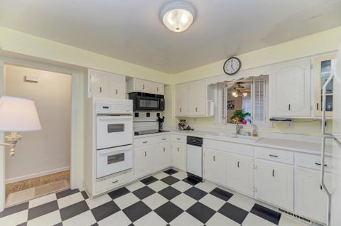 Tiny photo for 517 N Larkin Avenue, Joliet, IL 60435 (MLS # 12748465)