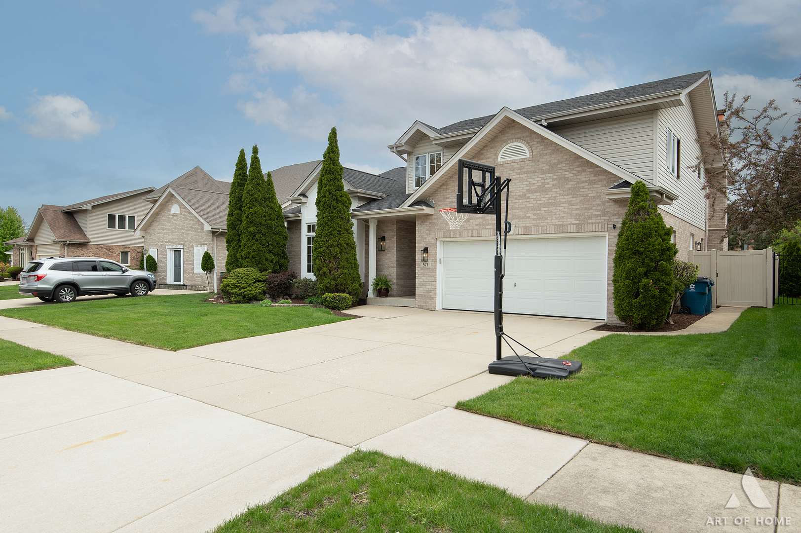 571 N Veterans Parkway
