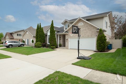 Tiny photo for 571 N Veterans Parkway, Addison, IL 60101 (MLS # 12601193)