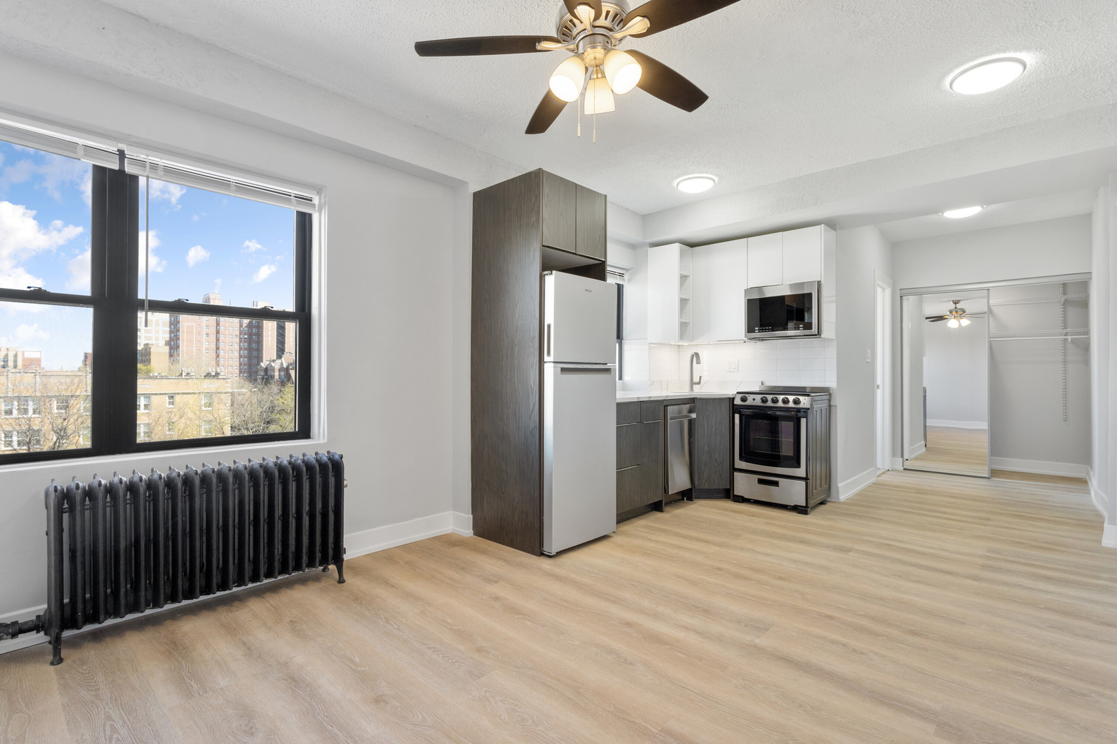 6026 N Winthrop Avenue 2D