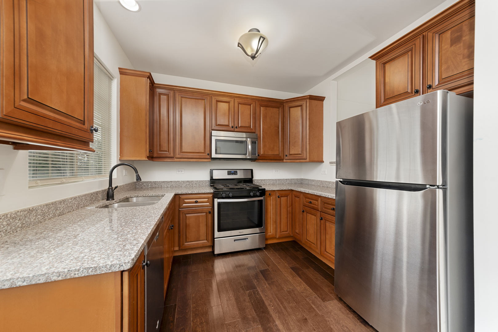1532 Lakeridge Court