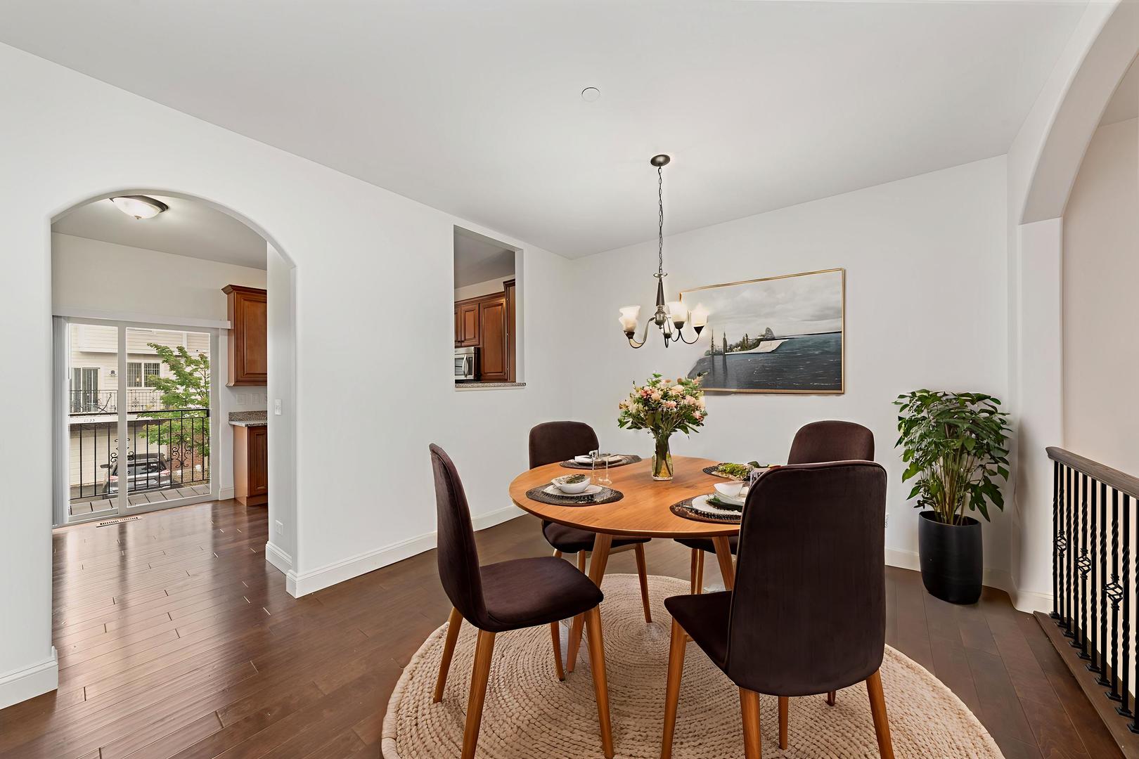 1532 Lakeridge Court