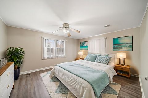 Tiny photo for 7949 Newland Avenue, Burbank, IL 60459 (MLS # 12552256)