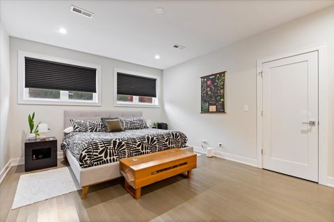 Tiny photo for 3033 N Clybourn Avenue #1, Chicago, IL 60618 (MLS # 12624854)