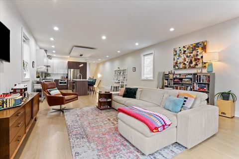 Tiny photo for 3033 N Clybourn Avenue #1, Chicago, IL 60618 (MLS # 12624854)