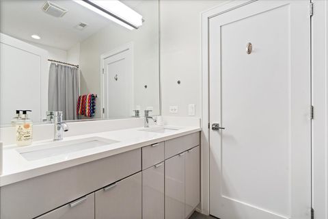 Tiny photo for 3033 N Clybourn Avenue #1, Chicago, IL 60618 (MLS # 12624854)