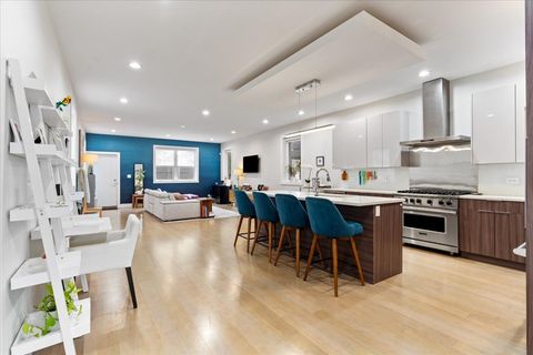 Tiny photo for 3033 N Clybourn Avenue #1, Chicago, IL 60618 (MLS # 12624854)