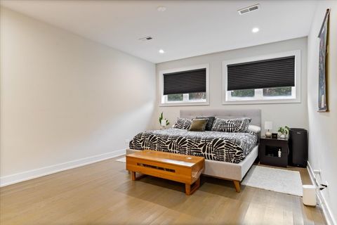 Tiny photo for 3033 N Clybourn Avenue #1, Chicago, IL 60618 (MLS # 12624854)