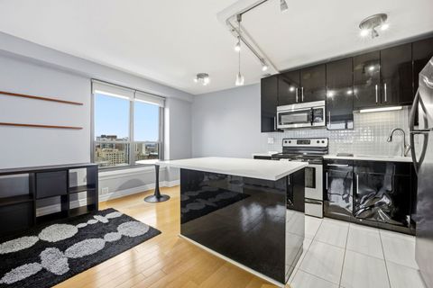 Tiny photo for 2930 N Sheridan Road #1912, Chicago, IL 60657 (MLS # 12546216)
