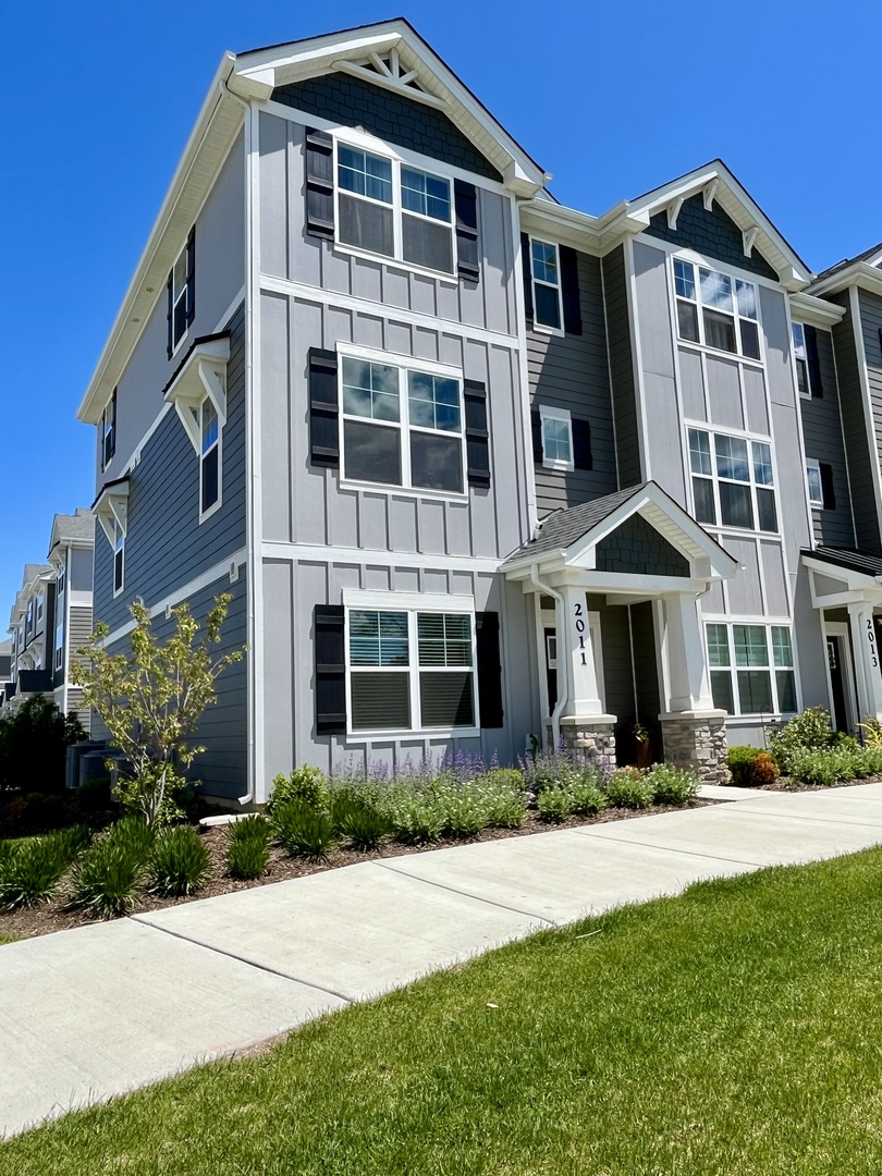 2011 Sequoia Avenue