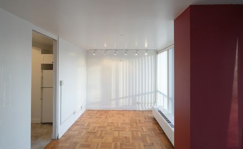 Tiny photo for 601 E 32nd Street #400, Chicago, IL 60616 (MLS # 12524217)