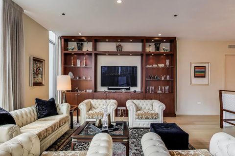 Tiny photo for 360 W Erie Street #7D, Chicago, IL 60654 (MLS # 12460330)