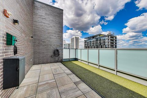 Tiny photo for 360 W Erie Street #7D, Chicago, IL 60654 (MLS # 12460330)