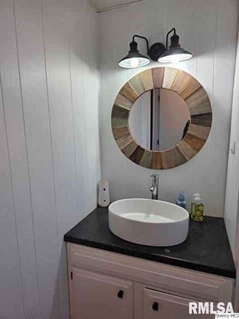 Tiny photo for 1431 Spruce Street, Quincy, IL 62301 (MLS # 12538604)