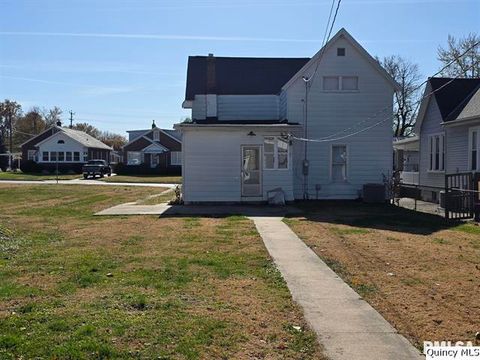 Tiny photo for 1431 Spruce Street, Quincy, IL 62301 (MLS # 12538604)