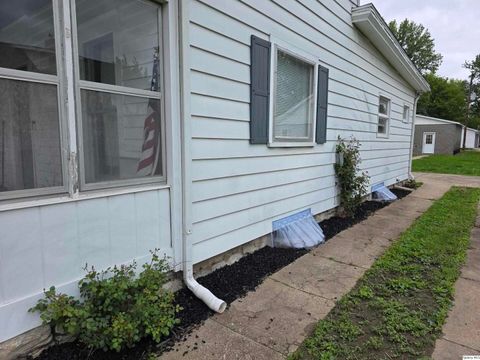 Tiny photo for 1431 Spruce Street, Quincy, IL 62301 (MLS # 12538604)