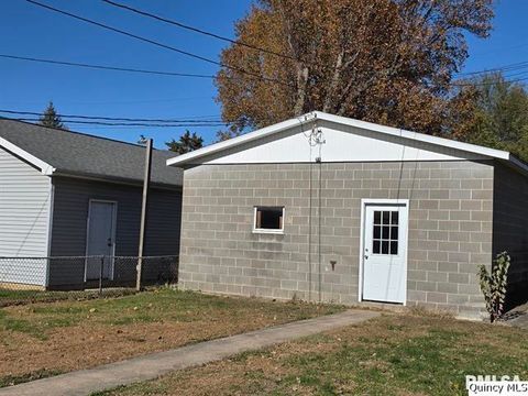 Tiny photo for 1431 Spruce Street, Quincy, IL 62301 (MLS # 12538604)