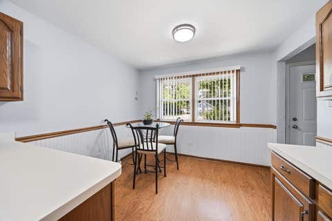 Tiny photo for 8852 Central Avenue, Oak Lawn, IL 60453 (MLS # 12670775)