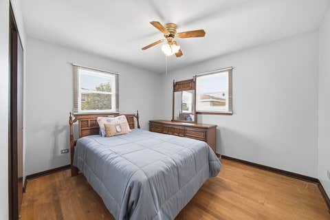 Tiny photo for 8852 Central Avenue, Oak Lawn, IL 60453 (MLS # 12670775)