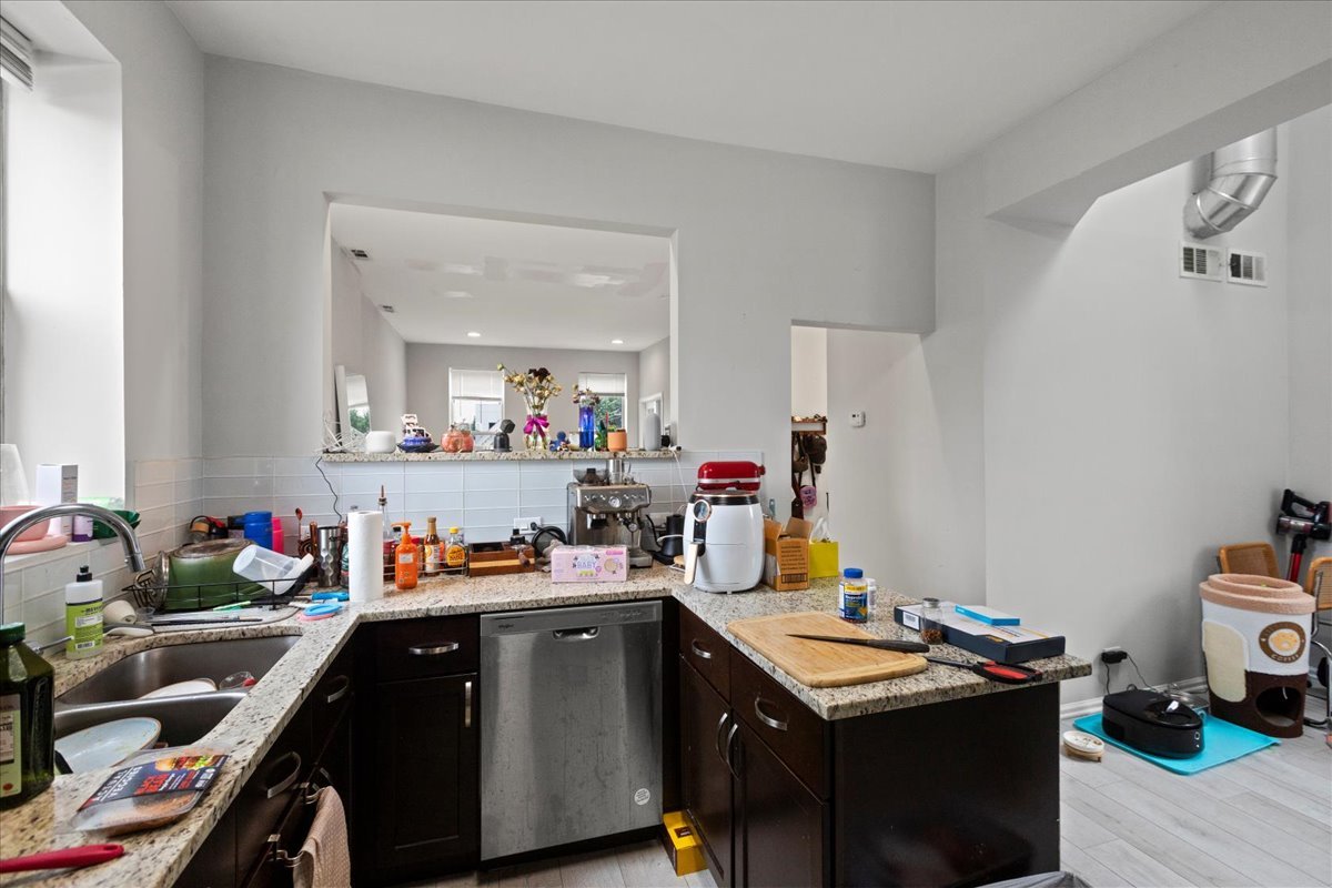 2246 W BELDEN Avenue 3F
