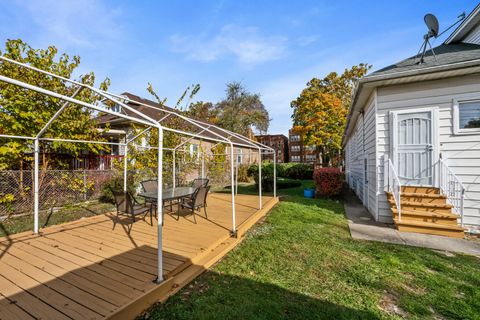 Tiny photo for 7832 S Paxton Avenue, Chicago, IL 60649 (MLS # 12513633)