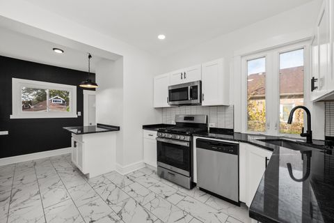 Tiny photo for 7832 S Paxton Avenue, Chicago, IL 60649 (MLS # 12513633)