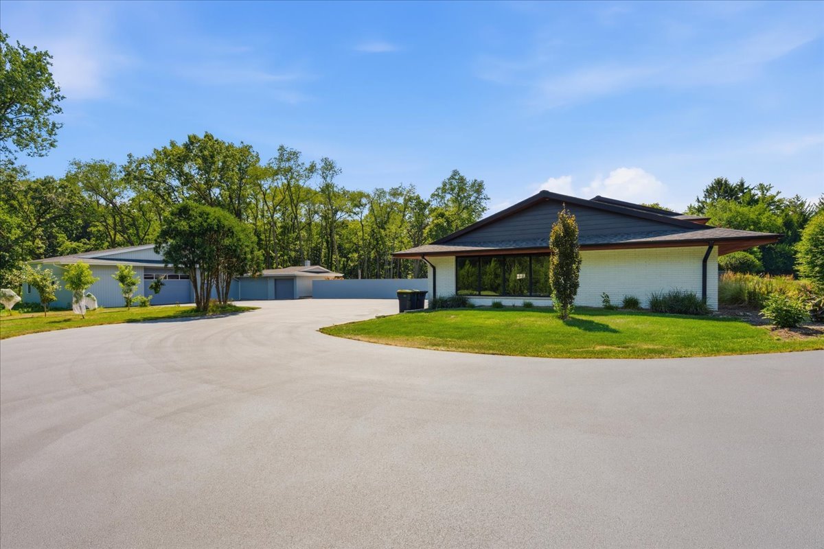 215 Woodhaven Lane