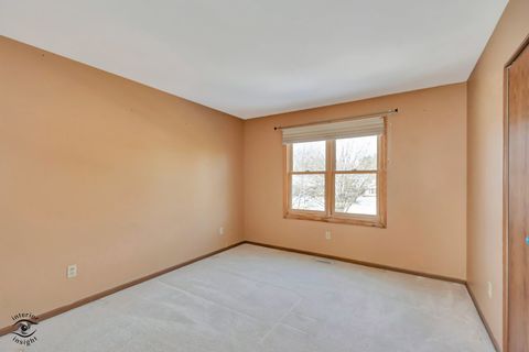 Tiny photo for 140 Autumn Rdg Drive, Montgomery, IL 60538 (MLS # 12533412)