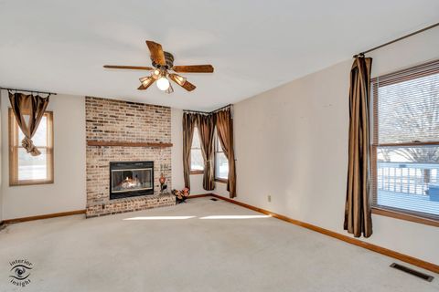 Tiny photo for 140 Autumn Rdg Drive, Montgomery, IL 60538 (MLS # 12533412)