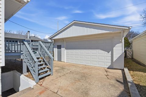 Tiny photo for 3109 N Lincoln Avenue, Davenport, IA 52804 (MLS # 12599404)