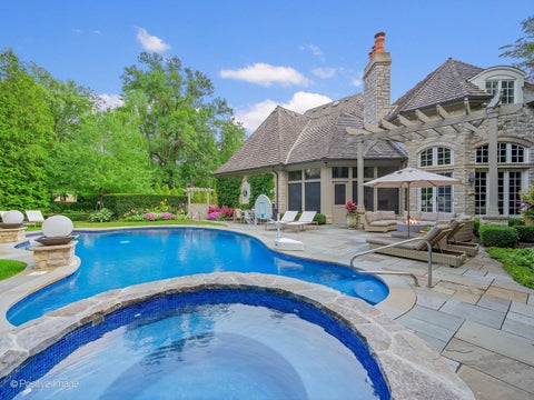 Tiny photo for 909 Cleveland Road, Hinsdale, IL 60521 (MLS # 12727217)