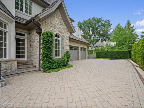Tiny photo for 909 Cleveland Road, Hinsdale, IL 60521 (MLS # 12727217)