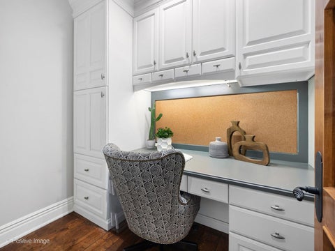 Tiny photo for 909 Cleveland Road, Hinsdale, IL 60521 (MLS # 12727217)