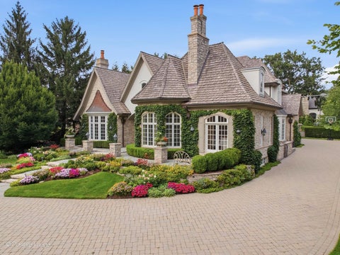 Tiny photo for 909 Cleveland Road, Hinsdale, IL 60521 (MLS # 12727217)