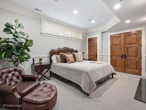 Tiny photo for 909 Cleveland Road, Hinsdale, IL 60521 (MLS # 12727217)