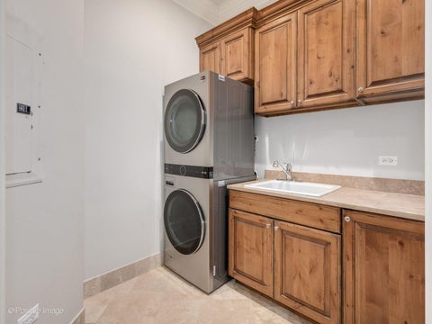 Tiny photo for 909 Cleveland Road, Hinsdale, IL 60521 (MLS # 12727217)