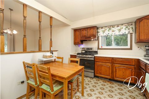Tiny photo for 4750 CREST Court, Waukegan, IL 60085 (MLS # 12406624)