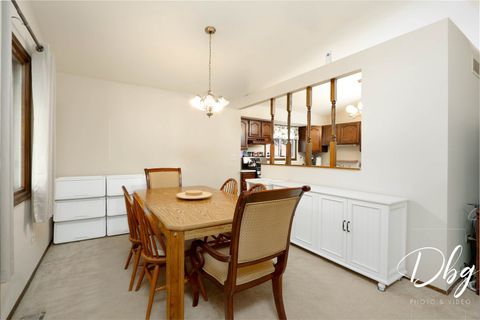 Tiny photo for 4750 CREST Court, Waukegan, IL 60085 (MLS # 12406624)