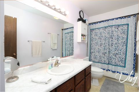 Tiny photo for 4750 CREST Court, Waukegan, IL 60085 (MLS # 12406624)