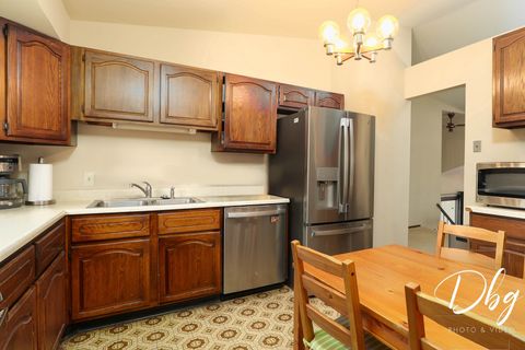 Tiny photo for 4750 CREST Court, Waukegan, IL 60085 (MLS # 12406624)
