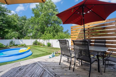 Tiny photo for 1614 185th Street, Lansing, IL 60438 (MLS # 12508125)