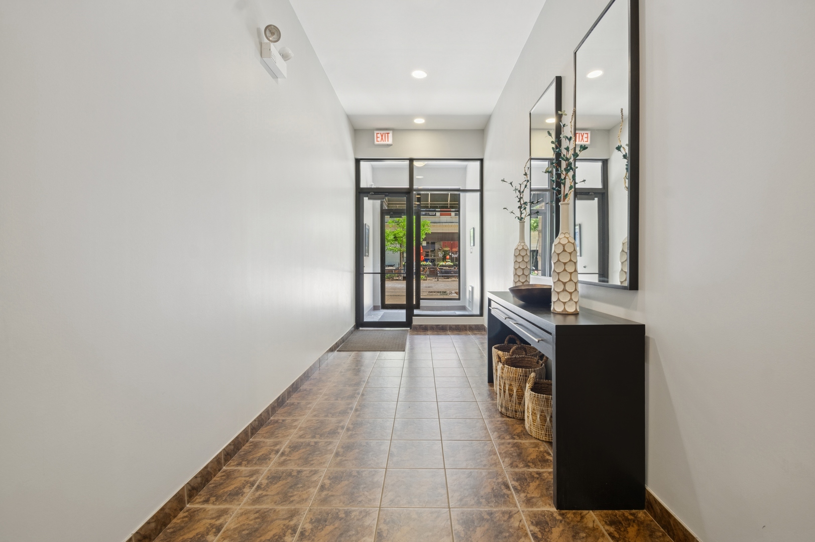 2326 W Giddings Street 305