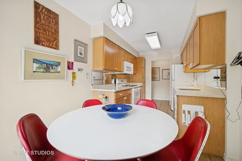 Tiny photo for 1280 Rudolph Road #1K, Northbrook, IL 60062 (MLS # 12426063)