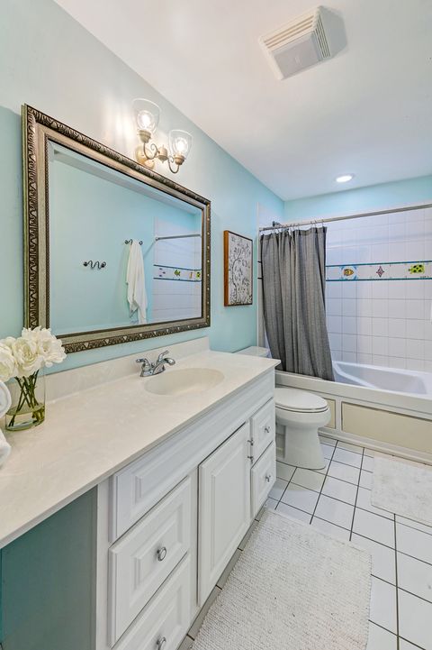 Tiny photo for 426 N Waiola Avenue, La Grange Park, IL 60526 (MLS # 12630438)