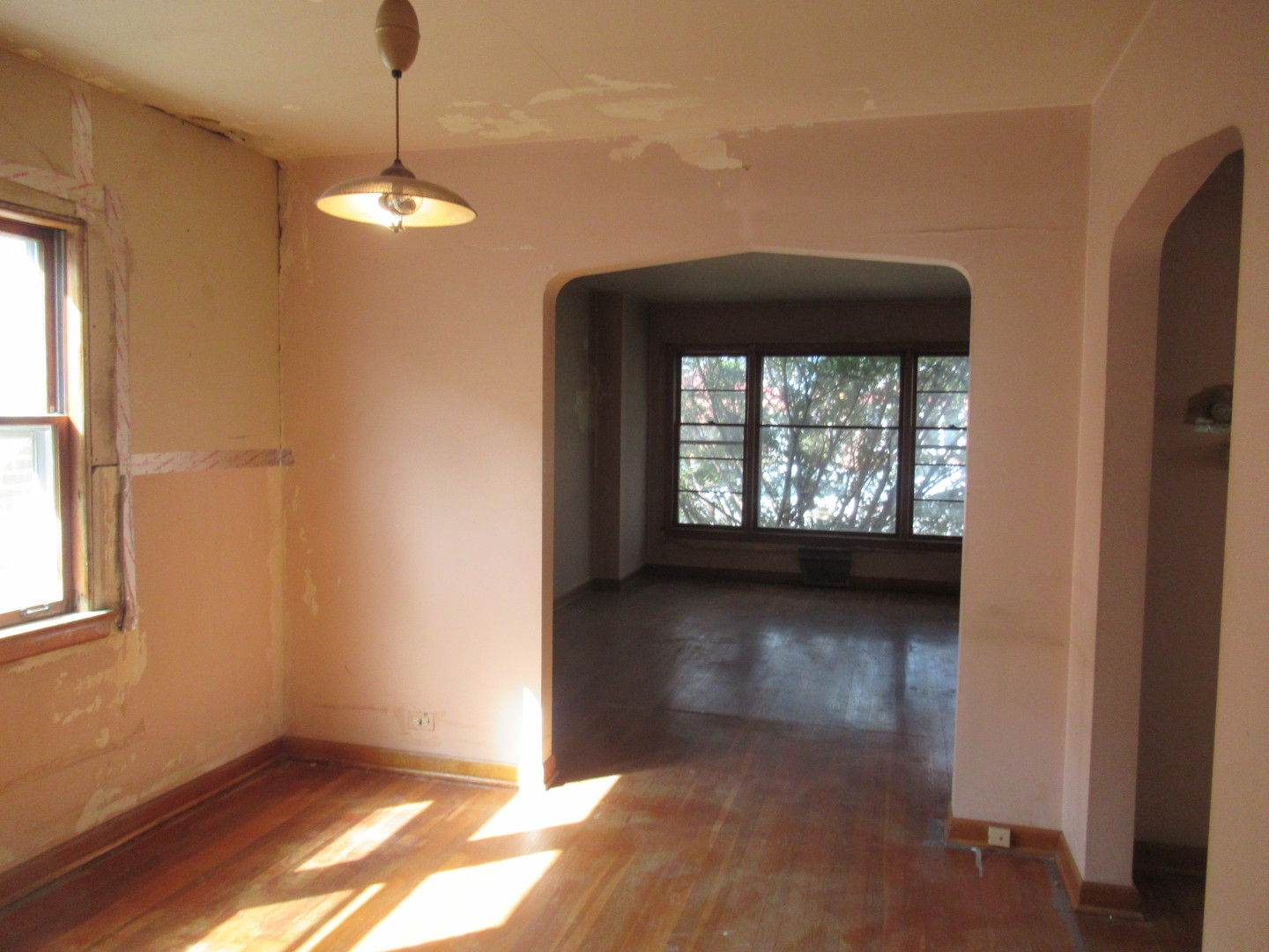 4737 S LEAMINGTON Avenue