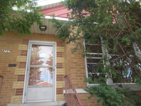 4737 S LEAMINGTON Avenue Chicago IL 60638