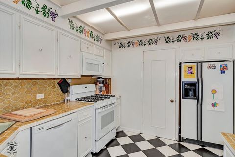 Tiny photo for 10609 S Hoyne Avenue, Chicago, IL 60643 (MLS # 12540628)