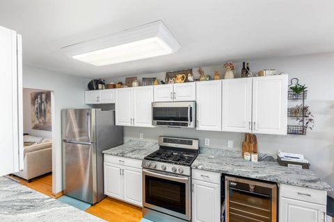 Tiny photo for 752 Kensington Boulevard, DeKalb, IL 60115 (MLS # 12459284)