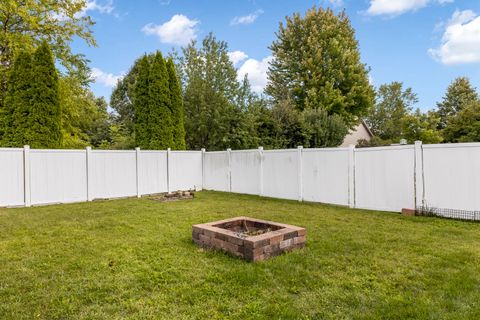 Tiny photo for 752 Kensington Boulevard, DeKalb, IL 60115 (MLS # 12459284)
