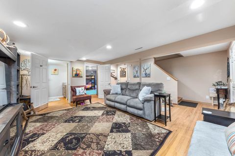 Tiny photo for 752 Kensington Boulevard, DeKalb, IL 60115 (MLS # 12459284)